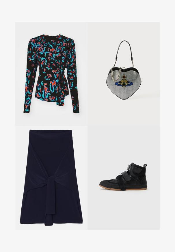 Zwarte lange mouwen top met een kleurrijk bloemenpatroon in rood, turquoise en blauw, met een geknoopte accent bij de taille.; Marineblauwe wikkelrok van zachte, rekbare stof met een geknoopte uitstraling aan de voorkant, voorzien van een gladde textuur en op maat gemaakte randen.; Zwarte hoge sneakers met een mix van leer, mesh en suede, voorzien van verstelbare klittenbandsluitingen en een gumrubberen loopzool.; Hartvormige handtas van gaas met een metallic afwerking, met een ontwerp van een kat en een planeet in blauw, geel en rood. Inclusief een kettingband.