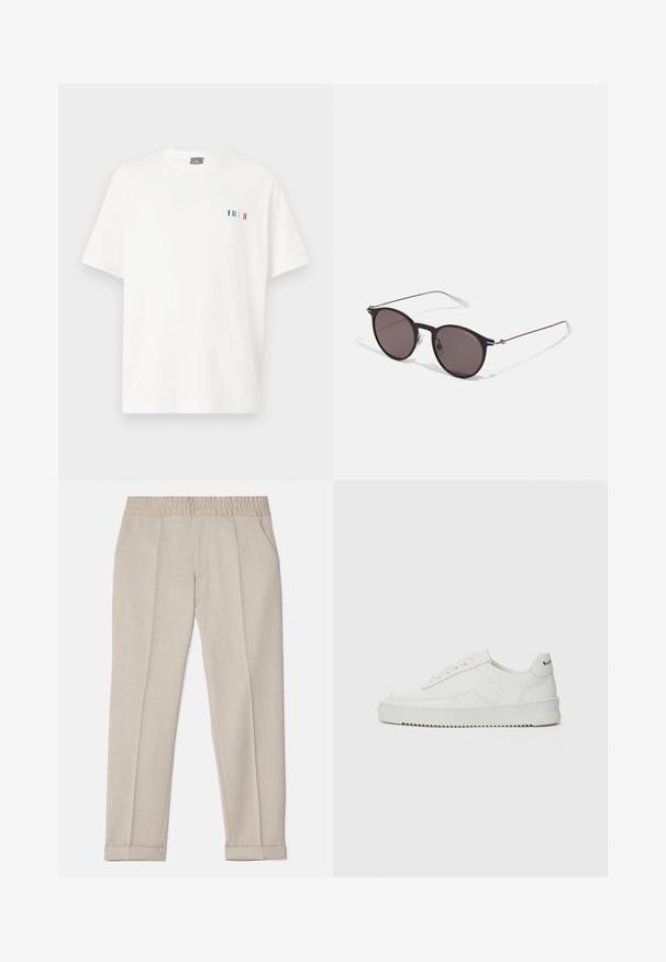 Valge puuvillane T-särk, millel on ümar kaelus, lühikesed varrukad ja väike mitmevärviline triipdetail rindkere lähedal.; Filippa K TERRY CROPPED TROUSERS - Püksid - sage melange; Valge nahast tennis, millel on sile põhi, ümar varvas, lamedad nöörid ja tekstuuriline tall. Sisaldab diskreetset logo kontsaribal.; Mustad mustad prillid tumedate läätsedega ja õhukeste metallist käepidemetega. Kaarja kujuga seljaosa ja hõbedased aktsendid hingel. Minimalistlik disain.