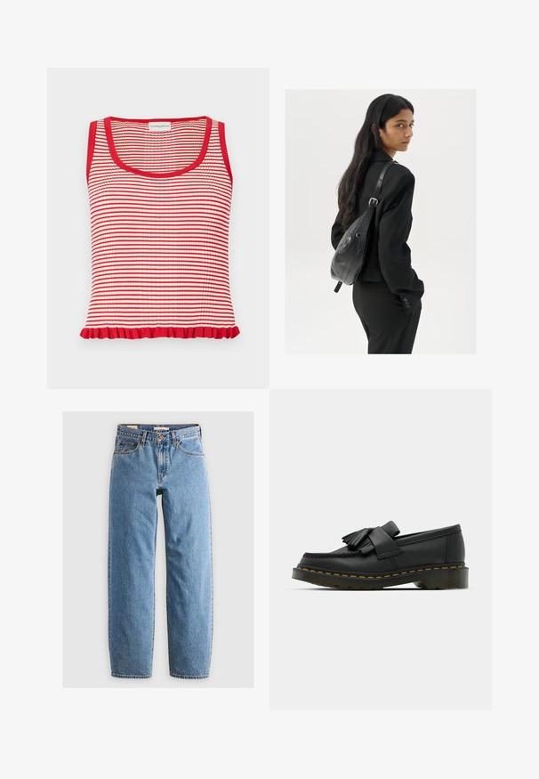Piros és fehér csíkos ujjatlan felső, bordázott textúrával és fodros szegéllyel. Kerek nyakkivágással és széles vállpántokkal rendelkezik.; Világoskék farmernadrág egyenes szárú dizájnnal, öt zsebbel, cipzáras nyitással és finom kopott textúrával. Klasszikus stílus minimális hardver használattal.; Fekete bőr loaferek, lekerekített orral, frufru részlettel és díszes pánttal az elején, vastag sarokra szerelve.; Hosszú, sötét hajú nő fekete öltönyben, fekete bőrtáskával a vállán, a vállán át néz a fehér háttér előtt.