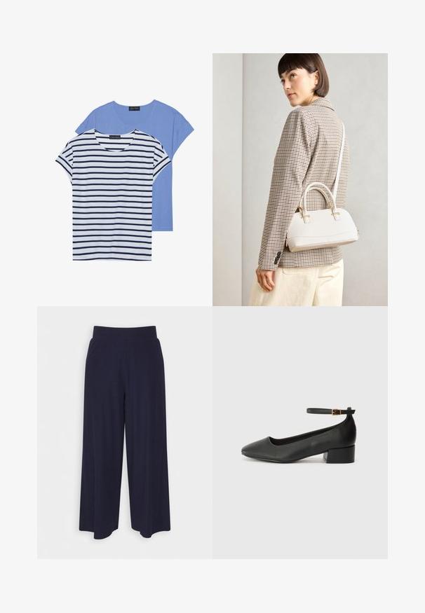 Dve majice: ena svetlo modra enobarvna in ena bela z mornarskimi horizontalnimi črtami. Obe imata kratke rokave in okroglo ovratnico.; Široke hlače iz temno modrega blaga z rebrasto teksturo. Imajo gladek pas in tekoč silhueto, ki seže do sredine tele.; Črne usnjene pumpice z nazobčanimi prsti in nizko blokasto peto. Imajo trak okoli gležnja z zaponko v zlatem tonu. Gladka tekstura.; Bela strukturirana torba z kratkimi ročaji in naramnim trakom, z zlatimi okrasnimi elementi in teksturiranim materialom, prikazana na sivi podlagi.