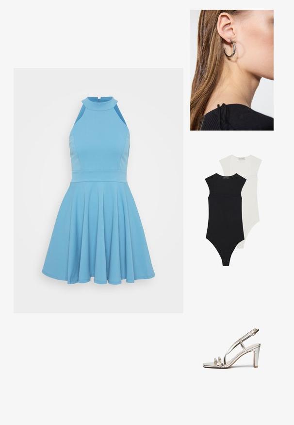 Due bodysuit in bianco e nero, con maniche corte, scollo quadrato e un tessuto morbido e elastico con chiusure a scatto sul fondo.; Abito senza maniche di color blu chiaro con scollatura alta, corpino aderente e gonna svasata. Realizzato in un tessuto liscio con un design plissettato.; Sandaletta con tacco alto in argento metallico e punta aperta, dotata di tre sottili cinturini sul piede e di una cinghia alla caviglia con fibbia.; Borsa a mano metallic oro con una texture liscia, dotata di una chiusura a pattina triangolare. La mano che la tiene ha unghie curate.; Orecchino a cerchio in argento con finitura lucida, caratterizzato da piccoli dettagli in oro e una forma tondeggiante, indossato sul lobo.