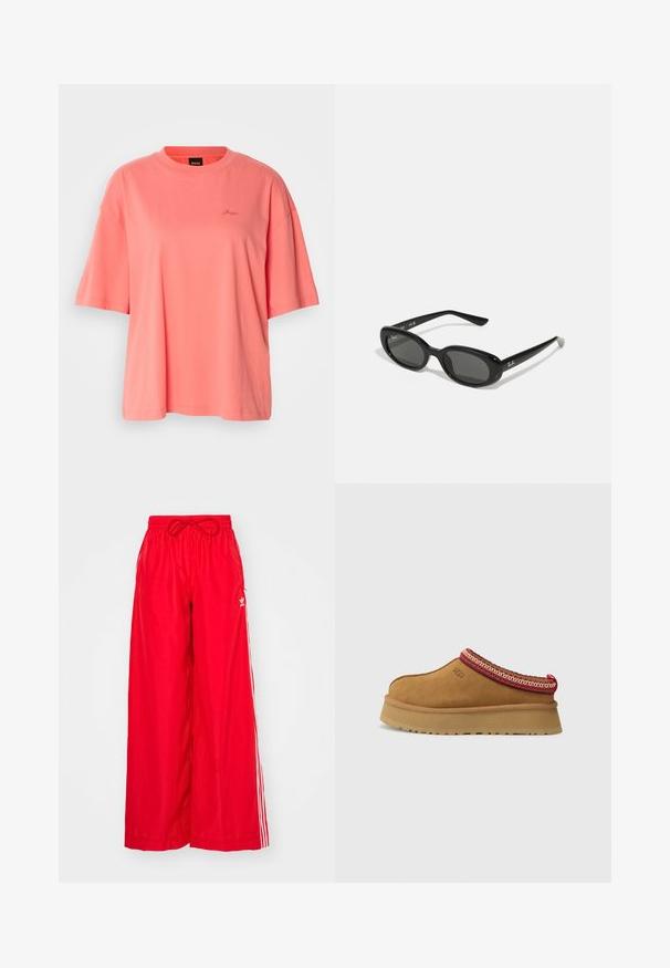 Korálové oversized tričko vyrobené z jemné bavlny, s kulatým výstřihem a krátkými rukávy, s diskrétním vyšívaným logem na prsou.; Červené volné kalhoty vyrobené z lehkého materiálu, s bílými bočními pruhy a elastickým pasem se šňůrkou.; Hnědé semišové slip-on boty s červeným a krémovým vzorovaným lemem, texturovanou podrážkou a logem UGG po straně. Obsahují mírnou výšku platformy.; Černé sluneční brýle s oválnými objektivy, lesklý plastový rám a štíhlé nožičky. Na boku se nachází bílé logo Ray-Ban.
