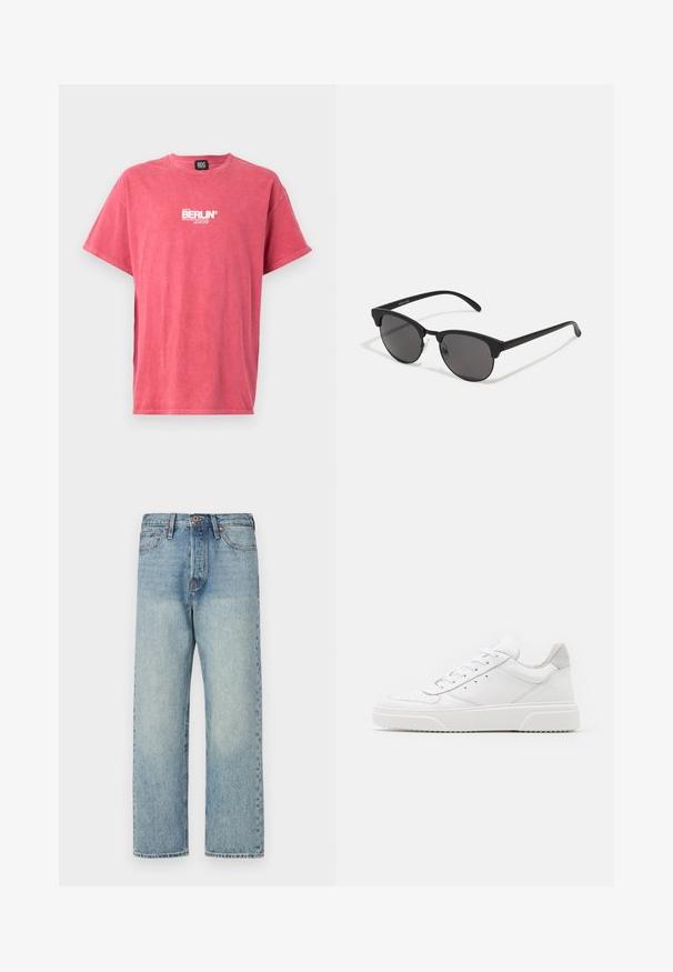 Ružové bavlnené tričko s klasickým výstrihom a krátkymi rukávmi, na prednej strane s bielym potlačeným textom "BERLÍN 2009". Hladká štruktúra.; Svetlo modré džínsy s rovnými nohavicami, piatimi vreckami a bronzovými detailmi. Minimálne vybielenie s čistým povrchom.; Biele kožené tenisky s hladkým povrchom, zaoblenou špičkou, plochými šnúrkami a textúrovanou podrážkou. Sivý semišový akcent na päte.; Čierne slnečné okuliare s okrúhlymi šošovkami, matným povrchom a charakteristickým tvarom mačacích očí. Úzke ramená s nenápadným brandingom na ľvom chráničku.