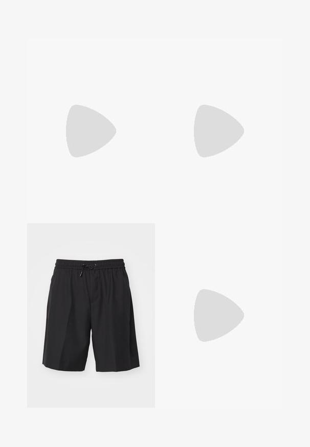 T-shirt en coton noir avec un graphique de ours portant un chapeau bleu et blanc, avec le texte "Moschino" au-dessus du design. Manches courtes, coupe décontractée.; The Kooples Short - black; Mocassin en cuir noir avec un bout arrondi, des coutures décoratives et un petit rabat à l'avant. Semelle en caoutchouc plate avec un talon minimal.; Pochette en nylon noir avec quincaillerie dorée, dotée d'une bande logo centrale. Inclut une bandoulière amovible et une fermeture zippée pour une utilisation sécurisée.