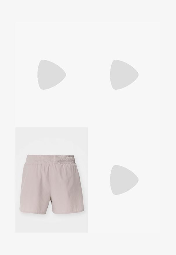 Juodas ilgomis rankovėmis trumpas viršus, pagamintas iš minkštos medžiagos. Yra su apvaliu iškirpimu ir tekstūruotais akcentais ant rankovių. Logotipas matomas apatinėje dalyje.; Šviesiai smėlio spalvos šortai su elastinga juosmens juosta, glotnia tekstūra ir paprastu dizainu. Neturi matomų užtrauktukų ar raštų.; Baltas sportinis batelis su tekstūruotu viršumi, atspindinčiais akcentais ir pilka pado spalva. Yra ryškiai akcentuoti trikampiai raštai ir greito užrišimo sistema.; Salomon ACTIVE SKIN 12 SET UNISEX - Kuprinė su vandens rezervuaru - black