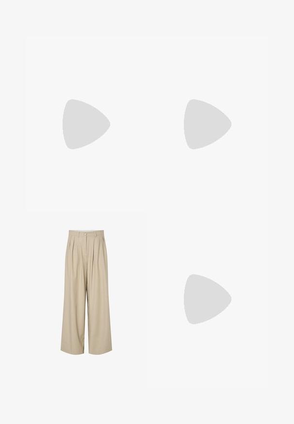 Top tank bianco a costine con spalline sottili, caratterizzato da un piccolo logo rosso Levi's sul davanti. Design semplice e aderente con orlo dritto.; Pantaloni beige a gamba larga con pinces, dotati di chiusura con bottone in vita. Realizzati in un tessuto liscio con un design su misura.; Pump in pelle nera con punta affusolata, cinturino alla caviglia e tacco spesso. Texture piatta, design elegante ed estetica minimalista.; Occhiali da sole in tartaruga con lenti ovali, tono marrone, bracci sottili con un motivo testurizzato, montatura in plastica leggera.