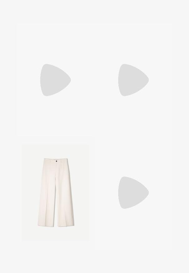 Una canotta bianca senza maniche, realizzata in un materiale morbido, con un ampio scollo rotondo e un design complessivo minimalista. Senza motivi o decorazioni evidenti, presenta una trama liscia.; Pantaloni larghi color crema con design sartoriale, dotati di due tasche frontali e una chiusura con bottone anteriore, realizzati in tessuto liscio.; Sandalo bianco con tacco alto, caratterizzato da un design a cinturini e un legaccio alla caviglia. Texture liscia con una piattaforma frontale per un'altezza aggiuntiva.; Borsa a spalla bianca con una finitura testurizzata, un accentuato fermaglio centrale e una forma curva. Chiusure a cerniera su entrambi i lati.