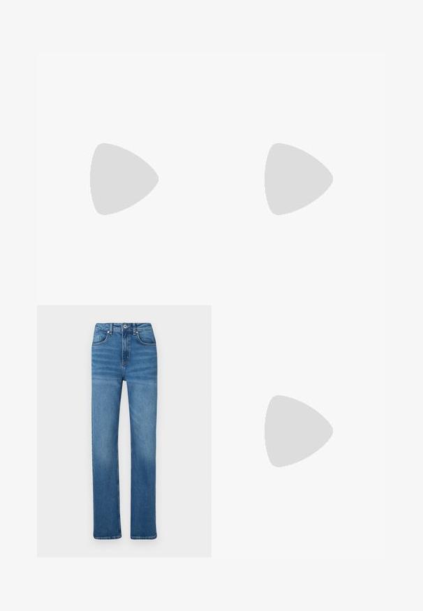 T-shirt noir à manches courtes en coton, avec un col rond orné d'un motif décoratif de petites clous autour du col.; Jeans en denim bleu avec une coupe droite, comportant une fermeture par bouton et zip, cinq poches et un délavage subtil le long des jambes.; Baskets en cuir blanc avec une épaisse semelle blanche, un accent en daim noir au niveau du talon et un logo embossé sur le côté. Design à lacets avec six œillets.; Lunettes de soleil noires surdimensionnées avec une forme géométrique, dotées de verres foncés et d'un détail gris contrastant sur la monture. Logo sur la branche.