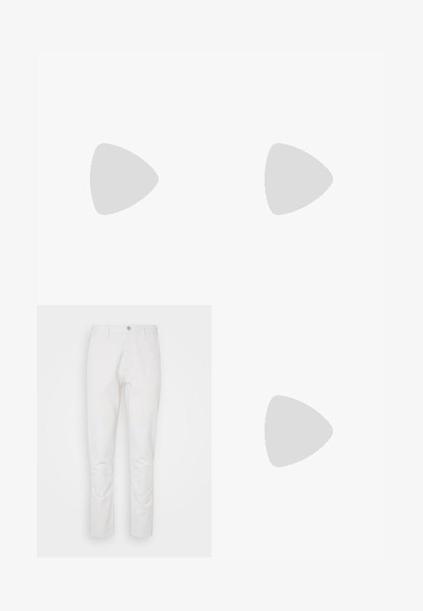 Camiseta de algodón verde olivo con cuello redondo, mangas cortas y un pequeño logo blanco impreso en el frente. Textura suave, ajuste clásico.; Pantalones de lino blancos con corte recto, que cuentan con un cierre de botón y bolsillos estándar. Textura suave sin patrones visibles.; Sandalias de cuero marrón con correas cruzadas, hebilla ajustable, suela plana y textura suave. Diseño minimalista en un color neutro.; Gafas de sol rectangulares marrones con delgados marcos de alambre plateado y soportes para el puente de la nariz. Las lentes son planas y ligeramente tintadas.