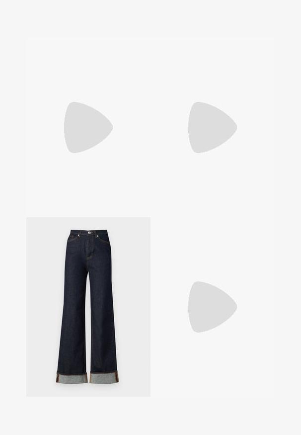Crni top bez rukava s kvadratnim izrezom. Izrađen od mekog materijala, ima usku siluetu i glatku teksturu, pogodnu za slojevito oblačenje.; Vero Moda VMTESSA WIDE FOLD UP - Široke nogavice - dark blue denim; Bijela sandala na visokoj potpetici s debelim petom, s remenom i vezanjem oko gležnja. Glatka tekstura s platformom sprijeda za dodatnu visinu.; Crna kožna torba s lukovitim oblikom, odvojivim remenom i zlatnim detaljima. Torba ima preklop s kopčom.
