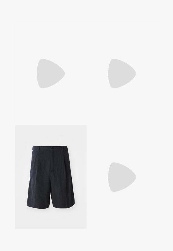 Tricou din bumbac gri, cu mâneci scurte, de tip crew neck clasic, textură moale, design simplu fără modele sau accente.; Weekday LOOSE SUIT - Pantaloni scurți - black; Adidași din piele albă cu accente din suede gri. Prezintă o talpă din cauciuc maro și detalii cu logo auriu pe lateral și pe limbă. Design cu șireturi.; Ochelari de soare cu ramă gri și transparentă, formă pătrată, lentile gradient albastre și accente metalice pe brațele ochelarilor. Material ușor.