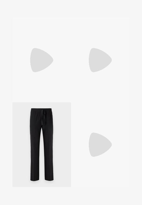 Nanushka YARAH - T-shirt à manches longues - black; Zadig & Voltaire POMY  - Pantalon classique - noir; Sandales noires à glissière avec une finition en cuir lisse, présentant des lanières croisées et des découpes, ainsi qu'une semelle plate et flexible.; Sac à main en cuir noir avec une bandoulière en chaîne argentée, présentant des accents décoratifs en forme d'ailes et des coutures blanches le long de la couture inférieure.