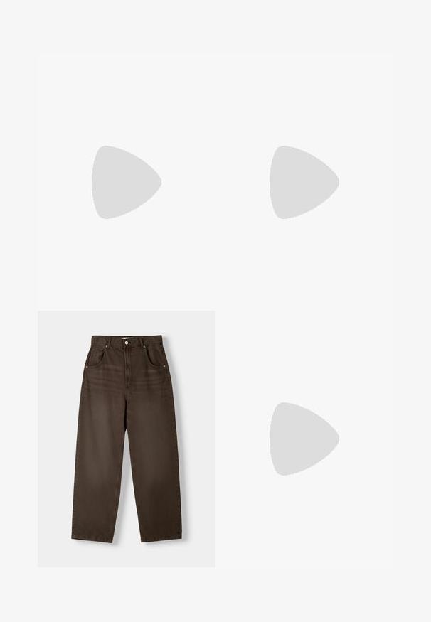 Námorně modré bavlněné tričko s kulatým výstřihem a krátkými rukávy. Hlavní design zahrnuje různé vlajky států a text "GANT USA".; Hnědé, vysoké džíny s rovnými nohavicemi, vyrobené z denimu, s dvěma předními kapsami a knoflíkovým zapínáním. Hladká textura.; Hnědé kožené kovbojské boty s vysokým sálem, špičatou špičkou, složitými vyšívanými vzory a malým podpatkem. Texturovaný povrch po celé délce.; Hodinky G-Shock s průhledným pryskyřicovým pouzdrem, modrým ciferníkem, kovovými akcenty, digitálním displejem a texturovaným silikonovým páskem. Voděodolné do 20 barů.