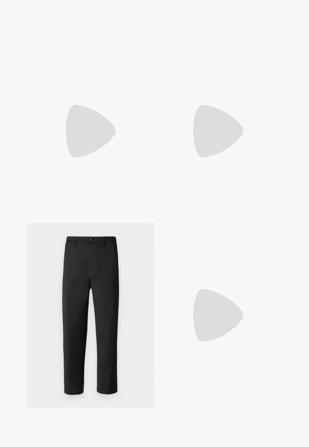 Polo a maniche corte in off-white, con tessuto testurizzato e pattern, scollatura a V e colletto a contrasto.; Pantaloni neri a gamba dritta, realizzati in tessuto liscio. Presentano una chiusura con bottone e passanti per cintura. Nessun motivo o dettaglio visibile.; Mocassini in pelle marrone con finitura liscia, punta tondeggiante e tacco nero basso. Presentano una fascia decorativa a forma di penny. Vista laterale.; Giacca beige chiaro con orlo elastico, abbinata a una camicia verde e pantaloni neri. Porta una piccola borsa a tracolla grigia. Scarpe nere.