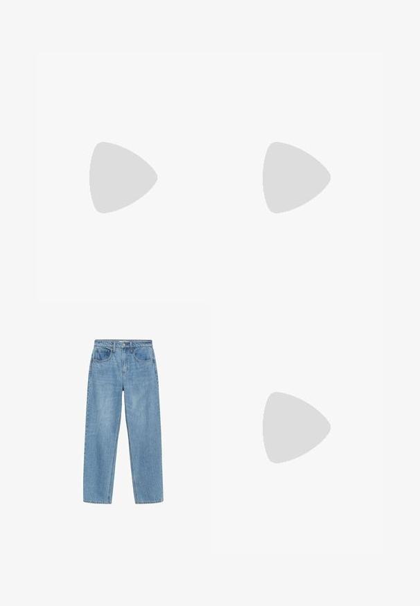 T-shirt bianca a maniche corte con scollatura a V e dettagli in pizzo floreale sul colletto, realizzata in tessuto morbido con vestibilità comoda.; Jeans in denim azzurro chiaro con taglio dritto, vita alta, due tasche frontali e chiusura classica a bottone. Leggera scoloritura e nessun adornamento.; Camicia di velluto a coste rosa sopra una maglietta bianca, abbinata a pantaloni beige a gamba larga e scarpe nere con strisce gialle. Sfondo giallo.; Borsa tote marrone con motivo, rifinita con dettagli e manici in pelle. La borsa presenta una chiusura con zip ed è indossata su una giacca verde.