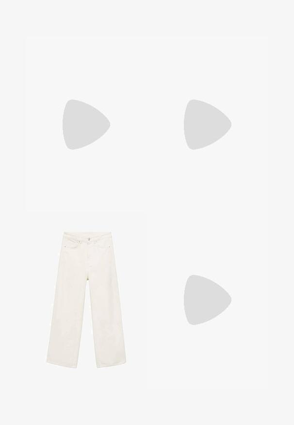 GAP CROPPED CREW - Printtipaita - white; Valkoiset leveälahkeiset denim-housut, joissa on viisi taskua, metallinen napin suljenta ja siisti ompelu.; Korkean ylösulkeutuvan mustan kankaan lenkkitossun, jossa on valkoiset rei'itykset, nauhat ja kumipohja. Sisältää teksturoituneen kärkitilan ja musta-valkoiset raidat.; Musta synteettinen olkalaukku, jossa on kaareva siluetti, teksturoitu pinta, kultainen kolmion logo ja irrotettavat varusteet.; Hopehope hopehope hopehope hopehope hopehope, joka on sileä ja kiillotettu pinta ja ohut, pyöreä muoto. Muotoilu sisältää turvallisen lukituksen.