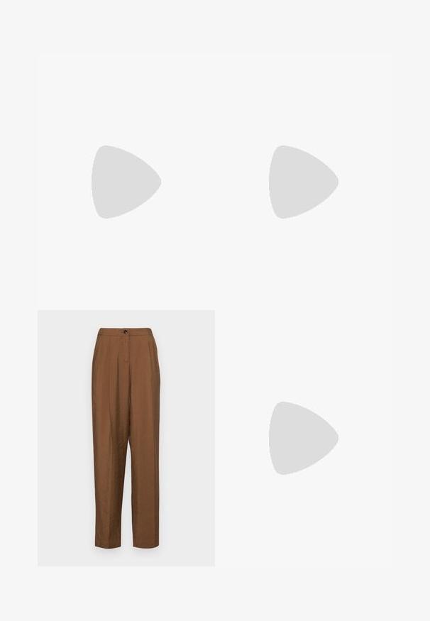 Haut blanchi à smocks avec de petits imprimés floraux rouges, bretelles spaghetti ajustables et manches bouffantes avec un ourlet froncé.; Pantalons marron taille haute avec une texture lisse, dotés d'une fermeture par bouton à l'avant, de plis et d'un design à jambe droite.; Sandales en cuir noir avec des accents de boucles dorées, présentant plusieurs brides et un design de semelle plate pour un port ouvert.; Sac à main en cuir noir avec une poignée courbée, des accents de clous en métal le long du bord et une fermeture éclair. Texture lisse et design simple.