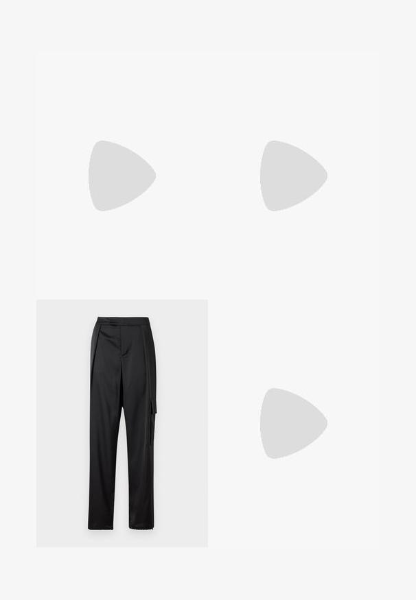 T-shirt en coton blanc à manches courtes, col côtelé noir et logo en texte noir sur l'épaule gauche. Coupe classique, texture lisse.; Pantalons noirs à jambe droite avec une taille haute, des plis latéraux et une poche à rabat sur la cuisse droite.; Talons hauts en cuir noir avec un bout pointu, dotés d'un talon fin et d'un accent en ton or sur la lanière réglable. Texture lisse.; Sac à main en cuir noir avec un design structuré, featuring une forme cropped, une poignée supérieure et des accents en matériel doré. Bandoulière réglable incluse.