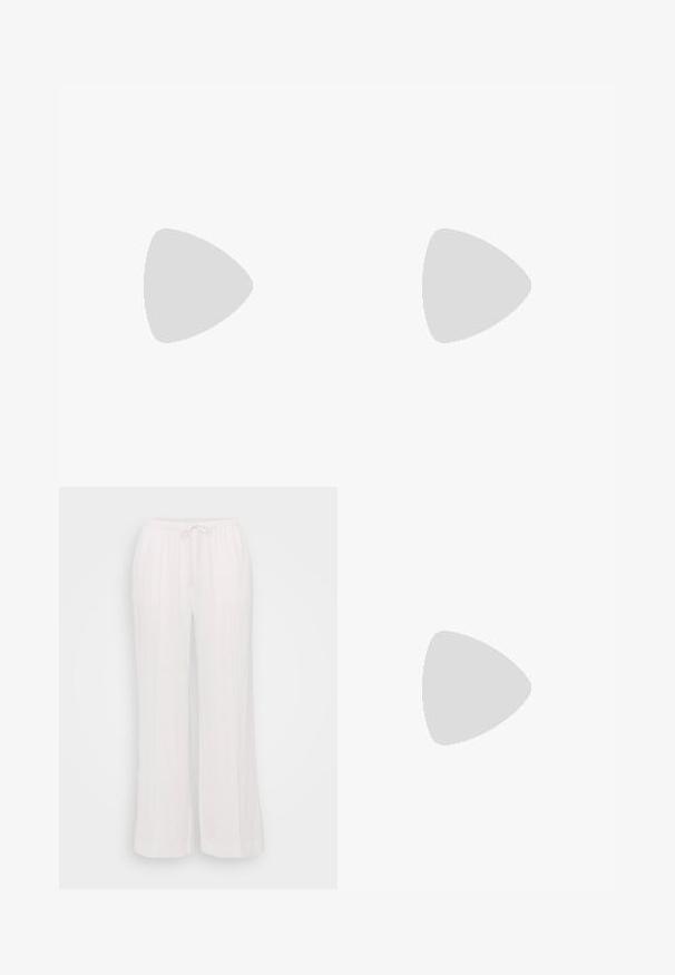 Fekete bordázott crop top, rövidujjú, hullámos széllel, kerek nyakkivágás, textúrált anyag, feszes fazon.; Fehér, széles lábú nadrág könnyű anyagból, rugalmas derékkal, kötőzsinórral és függőleges varrásokkal a textúra érdekében.; Fehér bőr slingback szandál, több széles pánttal és ezüst csatokkal; lapos talp, kis fekete sarokkal és fémes díszítésekkel.; Fekete téglalap alakú napszemüveg sötét lencsékkel, fényes műanyag kerettel, arany díszítéssel az temples. Minimalista design és elegáns forma.; Fekete bőr válltáska ívelt kialakítással, kiemelkedő csattal és fehér díszvarrással. Állítható vállpánt tartozik hozzá.; Arany fülbevalók sima, fényes felülettel. Kör alakú dizájn, amely kis kapoccsal és átlátszó tartozékkal rendelkezik a biztonságos viselés érdekében.