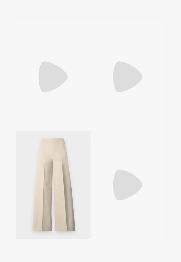 Top preto sem mangas em malha com textura canelada e gola alta. Apresenta uma silhueta ajustada e um design minimalista.; Calças largas bege com uma textura suave, cintura alta e vincos profundos na parte da frente. Apresenta um corte amplo e fluido.; Sandálias de couro pretas com tiras finas e uma faixa no tornozelo com fivela. Sola plana com um acabamento texturizado e borda em zigzag. Design minimalista.; Bolsa tote de couro branco com padrão de diamante acolchoado, alças superiores resistentes e uma alça de ombro destacável para opções de transporte versáteis.