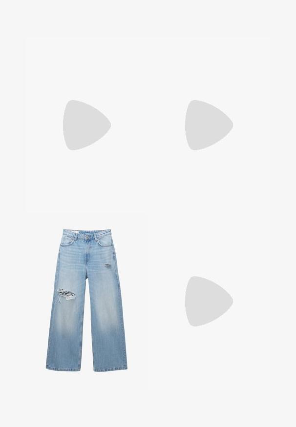 Kurzarmpullover mit V-Ausschnitt aus leuchtend pinkem Stoff, mit lockerem Schnitt und glatter Textur. Kombiniert mit weißen Hosen, ohne sichtbare Muster oder Akzente.; Hellblaue weite Denim-Jeans mit Distressed-Elementen an den Knien und einem Fünf-Taschen-Design. Sauberer, gerader Saum.; Burgunderfarbene Lackleder-Slingbacks mit spitzer Zehe, ausgestattet mit zwei verstellbaren Riemen mit Schnallen und silberfarbenen Akzenten.; Burgunderleder-Handtasche mit einem weichen, gerafften Design und einer gerundeten Form. Der Griff ist gesichert und zeigt eine glatte Textur.; Gold mesh-Armbanduhren mit einem schwarzen runden Zifferblatt, minimalistischen Indizes und einer silbernen Krone; mit einem Logo an der 12-Uhr-Position.