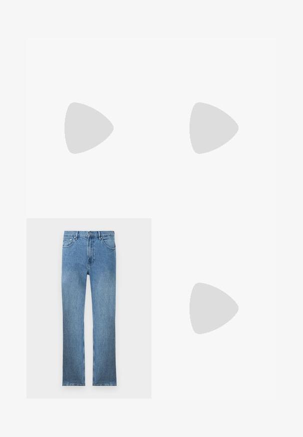 Svart bomulls t-shirt med korta ärmar, med en subtilt präglad "MICHAEL KORS"-logotyp över bröstet och en klassisk rund halsringning.; Ljusblå denimjeans med rak passform, fem fickor, dragkedja och kontrasterande sömmar. Tyget har en jämn, texturerad finish.; Vit sneaker med mockadetaljer, rund tå, platta snören och en krämfärgad gummisula. Har grön branding på hälen.; Svart nylonväska med ett upprepat MK-logomönster, utrustad med dubbla handtag och en framficka med dragkedja. Mjuk textur och multifunktionell design.