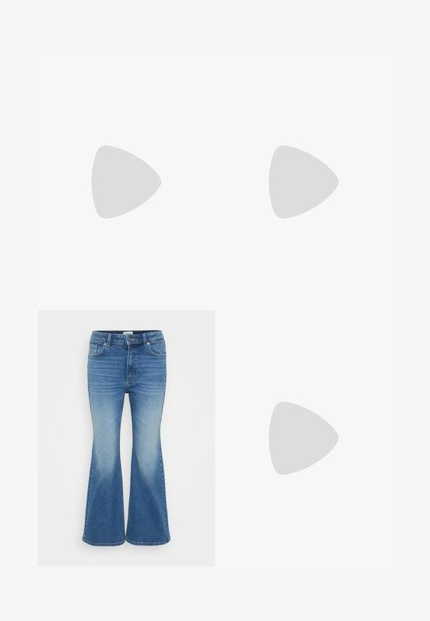 ONLY Petite ONLPELLA 3/4 WRAP - Top s dlhým rukávom - abundant green; Modré džínsové nohavice s rozšírenými nohavicami a stredným pásom, so štyrmi vreckami a vybledlými detailmi, vyrobené z odolnej bavlnenej tkaniny.; Strieborné slingback lodičky na vysokom opätku s špicatou špičkou, metalickým povrchom, dvoma dekoratívnymi pruhmi a štíhlym opätkom s čiernym hrotom.; Čierna kožená kabelka so štruktúrovaným tvarom, zdobená zlatými nitmi po obvode a odnímateľným popruhom so zlatými kovovými akcentmi.