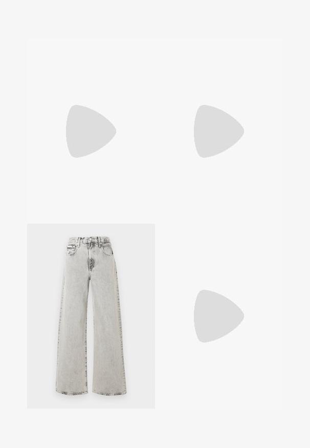 Samsøe Samsøe DOU - Pitkähihainen paita - black; Vaaleanharmaat leveälahkeiset farkut, joissa haalistunut pesu, etutaskut ja napitettava suljin. Malli on rento ja tilava.; Mustat korkokengät, joissa on punottuolkaiminen design, neliömäinen kärki ja säädettävä nilkkahihna. Vaaleanbeige jalkapohja ja kiiltävä musta korko.; Mustat nahkakäsilaukku, jossa on kaareva muoto, yksi hihna, vetoketjukiinnitys ja hienovarainen brändäys etuosassa. Sujuva pinta, minimalistinen muotoilu.