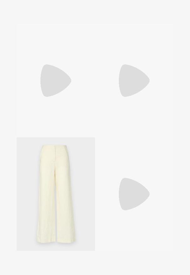 Črna brezrokavna majica s tankimi naramnicami, ohlapen kroj in zbrani rob. Narejena iz lahkega blaga z gladko teksturo.; Faithfull the brand LULEA PANT - Hlače - white; Črne usnjene sandale s kvadratnim prstom, tankimi trakovi, nastavljivim trakom okoli gležnja in nizko peto. Imajo majhen zlat akcent na traku.; Tory Burch ROMY PEBBLED SATCHEL - Torbica - tiramisu