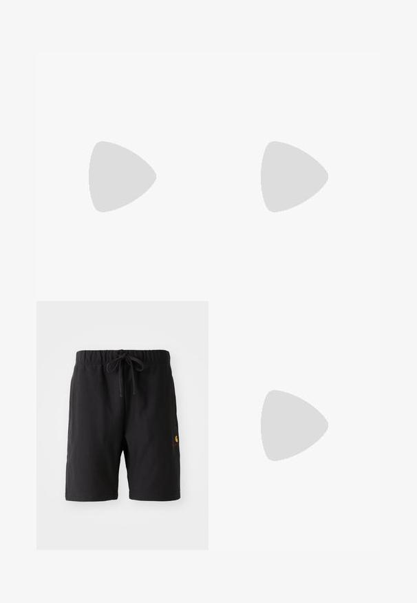 T-shirt bianco in cotone con una stampa grafica multicolore di un personaggio dei cartoni animati sul lato sinistro del petto. Maniche corte, design a girocollo.; Pantaloni corti neri con vita elastica e cordino. Presentano una tasca laterale e un piccolo logo in rosso e giallo sul lato sinistro in basso.; Sneaker Nike bianchi e verde chiaro con una parte superiore testurizzata, lacci visibili e una suola nera segmentata, caratterizzate da accenti riflettenti.; Occhiali da sole neri con forma ovale e lenti scure. Montatura in plastica elegante con dettagli testurizzati sulle aste. Marchio sul lato.