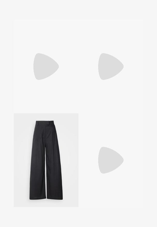 Schwarzes sportliches T-Shirt mit kurzen Ärmeln, grünen Akzenten an den Schultern und Seiten, aus einem glatten, flexiblen Material gefertigt.; Dunkle, weit geschnittene Hosen mit strukturiertem Bund und Falten. Aus leichtem Stoff gefertigt, mit glatter Textur und ohne sichtbare Muster.; Schwarze Ledersandale mit zwei breiten Riemen über dem Fuß, einer quadratischen Zehenpartie und einem niedrigen Blockabsatz. Glatte Textur und minimalistisches Design.; Schwarze Cat-Eye-Sonnenbrille mit matter Oberfläche, grauen getönten Gläsern, scharfen Kanten und schlanken Bügeln. Der Markenname ist auf dem inneren Bügel sichtbar.