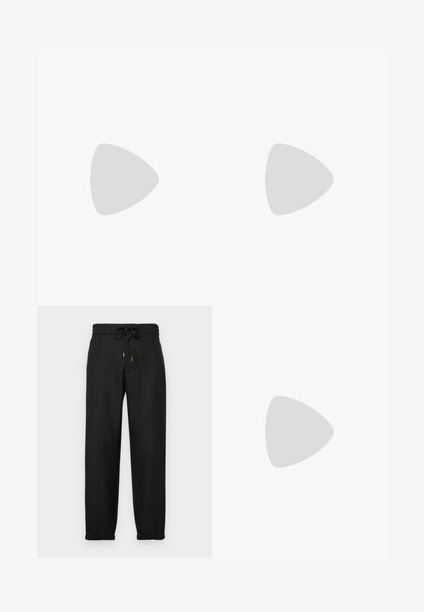 Polo noir à manches longues avec un motif décoratif argenté sur les manches et un logo en relief subtil à l'avant.; Pantalons de survêtement noirs en tissu doux, dotés d'une taille élastique avec cordon de serrage, de jambes fuselées et de poignets élastiques aux chevilles.; Baskets en toile blanche avec des accents noirs, présentant une tige texturée, des lacets noirs et un logo audacieux "Versace Jeans Couture" sur le côté et la semelle.; Lunettes de soleil blanches avec des verres gris, de forme rectangulaire, et des accents texturés sur le côté. Présente des détails en métal doré.