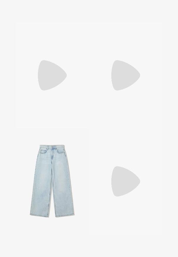 Gestreept ribgebreid tanktop met V-hals, met blauwe, roze, bruine en zwarte lijnen; crème randen en vijf witte knopen aan de voorkant.; Lichtblauwe wijde spijkerbroek van denim, met een hoge taille, vijf zakken en zichtbare stiksels langs de naden.; Luipaardprint sneakers met een beige suède bovenkant, tan rubberen zool en witte accenten. Ronde neus en vetersluiting met een gestructureerde afwerking.; Ronde, bruin getinte zonnebril met een glanzend bordeauxrood frame. Slanke pootjes met subtiele merkdetails. Vlakke lensontwerp.; Bruine geweven leren handtas met een slonzig, driehoekig model. Voorzien van een gevlochten handvat en een ritssluiting aan de bovenkant.