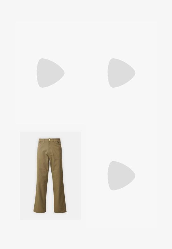 Trois t-shirts à col rond en vert olive, marron et beige ; à manches courtes ; fabriqués en tissu coton avec une texture douce.; Jack & Jones JPSTALEX JJCLEAN WORKER - Pantalon classique - elmwood; Mocassins en cuir noir avec une finition lisse, ornés d'une sangle décorative et de coutures contrastées, associés à un pantalon beige.; Sac à ordinateur en cuir marron avec une surface texturée, deux poignées supérieures, une bandoulière réglable et deux boucles à l'avant pour un détail supplémentaire.