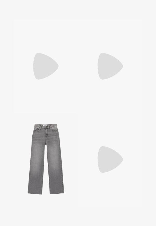 Haut sans manches blanc avec un design noué au cou, doté d'une texture froncée sur les côtés. Fabriqué à partir d'un matériau extensible.; Jeans gris à taille haute et jambes larges. Fabriqués en denim avec une finition délavée. Comprend deux poches avant et une fermeture à bouton.; Baskets en cuir verni noir avec trois rayures blanches, lacets noirs et semelle texturée noire, associées à un pantalon vert olive.; Une paire de lunettes de soleil rectangulaires avec des montures translucides bleu clair et des verres gris foncé, présentant des branches droites et des détails matériels minimaux.