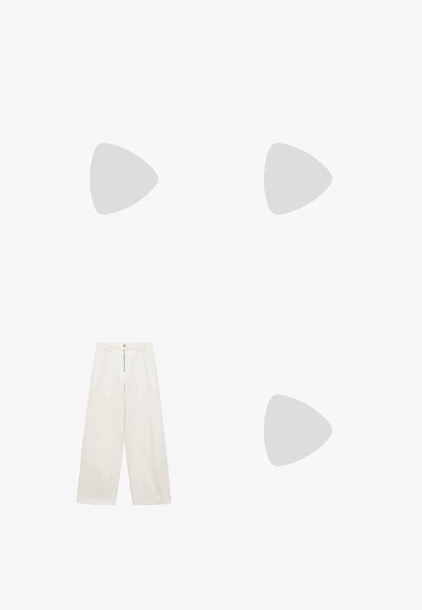 Hvid tanktop med en rund udskæring. Lavet af tekstureret stof. Har slanke skulderstropper og et mærketikette på bagsiden.; Videbukser i off-white bomuldsstof. Har en frontlynlås og to sidelommer. Glat tekstur og afslappet pasform.; Sort mesh ballet flad med spidse tæer, dekorativ strop og subtilt accent. Har et åbent netdesign og flad sål.; Sorte solbriller med ovale linser, blank plastikramme og slanke arme. Har Ray-Ban-logo i hvid på siden.