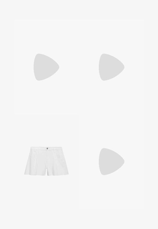 Top alb fără mâneci, realizat dintr-un material neted, cu un decolteu rotund și un mic logo negru la tiv. Design simplu, fără modele.; Pantaloni scurți din bumbac alb cu o croială lejeră, prevăzuți cu buzunare frontale, închidere cu nasture și cusături plate pentru un finisaj uniform.; Shoe sportiv alb cu parte superioară din plasă, accente bleumarin și talpă amortizată. Are logo-ul "N", șireturi și detalii texturate pe lateral.; Ochelari de soare negri, cu lentile ovale, cadru din plastic lucios și brațe subțiri. Prezentă logo-ul Ray-Ban în alb pe lateral.; Inel argintiu cu un design neted, curbat, ce are un accent în formă de stea. Modelul poartă un hanorac verde cu inscripții galbene, cu mâinile aproape de gât.