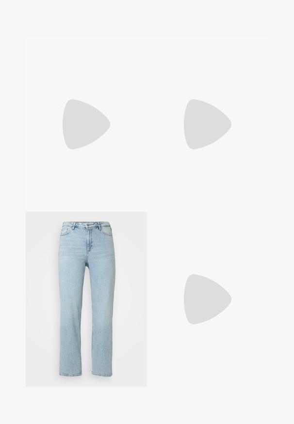 T-shirt en coton noir avec un design graphique comportant des motifs de léopard et une forme de cœur dans des teintes d'or, de marron et de rose. Manches courtes.; Jeans en denim bleu clair à jambes droites avec fermeture à bouton et à glissière à l'avant, passants de ceinture et design classique à cinq poches.; Chaussure de sport argentée et noire avec une tige en mailles et en synthétique, au design volumineux et à la finition texturée. Présente un col rembourré et une semelle en caoutchouc.; Boucles d'oreilles argentées torsadées avec une finition brillante, présentant une texture tressée et une fermeture à clapet sécurisée.