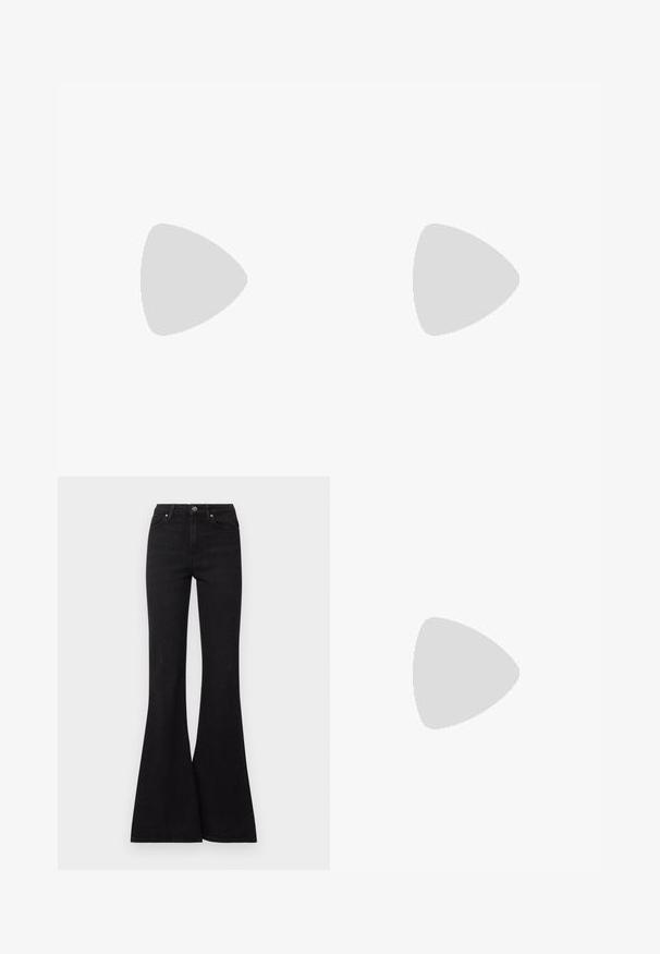 Gina Tricot SOFT TOUCH CREW NECK TOP - Bluză cu mânecă lungă - zinfandel; Jeans negre evazați din denim, cu talie înaltă, design cu cinci buzunare, închidere cu buton metalic și o textură netedă și uniformă.; Sandale argintii cu barete, cu un toc mic, prezentând mai multe barete împletite, o bandă pentru glezna cu cataramă și o textură netedă, strălucitoare.; Geantă de umăr din piele neagră, cu o textură netedă, formă rectangulară și un detaliu din lanț metalic în față. Include curea reglabilă.