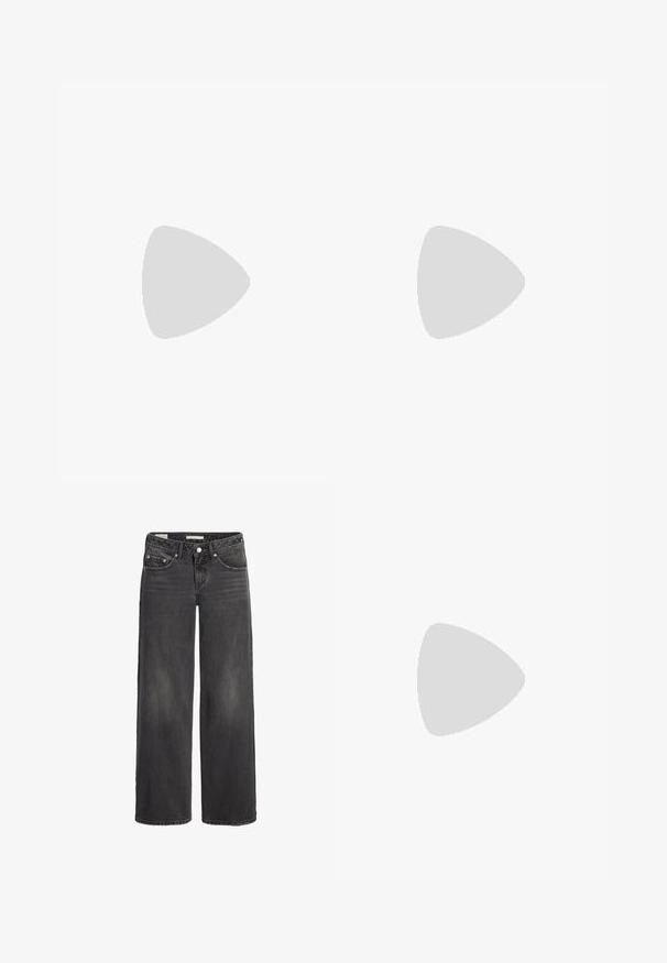 Grijze lange mouw top van zachte stof, voorzien van een V-hals met ingewikkelde kantafwerking en kantaccenten op de mouwen.; Brede zwarte denim jeans met een hoge taille, voorzien van een knoopsluiting, riemlussen en voor- en achterzakken. Verweerd textuurdetail.; Tan suède enkellaars met ronde neus, gestikte details, trekhaak aan de achterkant en een gestructureerde rubberen zool. Ontworpen voor comfort en warmte.; Zwarte rechthoekige bril met heldere glazen. Glanzende afwerking, smalle veren en paarse tint zichtbaar aan de randen van de glazen.