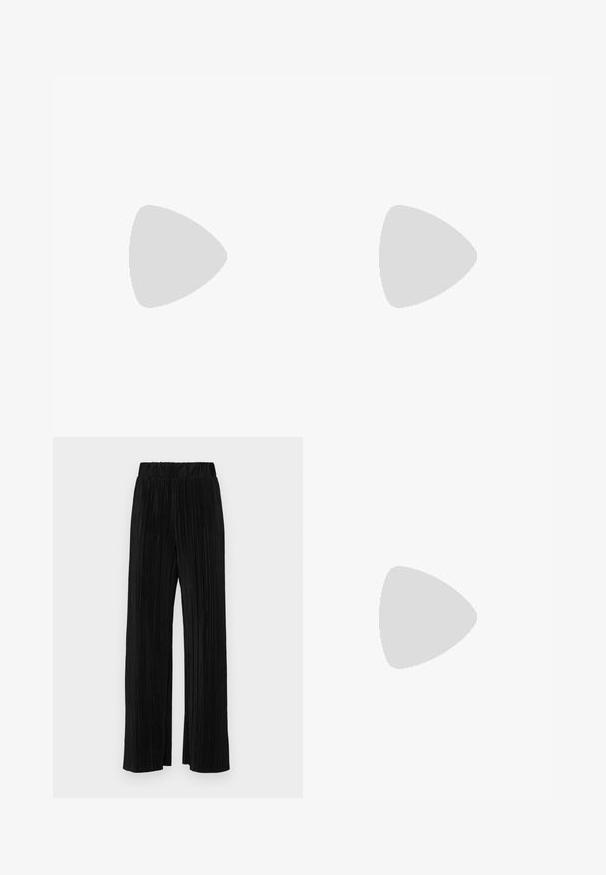 Robe noire moulante avec texture froncée, dotée d'un décolleté droit et de fines bretelles réglables. Tissu doux pour le confort et l'ajustement.; Pantalons plissés noirs avec une taille élastique. Présente des jambes larges et un tissu lisse texturé avec des rayures verticales.; Bottes noires à la cheville en cuir lisse, dotées d'une fermeture éclair sur le côté, d'un talon épais texturé et d'une conception à bout rond.; Sac fourre-tout en cuir noir avec une texture lisse, de forme rectangulaire et deux longues poignées. Pas de matériel ou d'ornementations visibles.