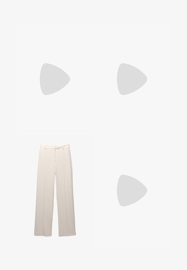 Biała koszulka z krótkimi, strukturalnymi rękawami i okrągłym dekoltem. Posiada subtelny, haftowany wzór na klatce piersiowej. Wykonana z miękkiej bawełny.; Szerokie spodnie w jasnobeżowym materiale o gładkiej teksturze. Posiadają dopasowany pas, zaszewki z przodu i brak widocznych kieszeni.; Beżowe zamszowe buty wsuwane z okrągłym noskiem, dekoracyjnym przeszyciem i złotymi akcentami. Płaska podeszwa i miękkie wykończenie wnętrza.; Okulary przeciwsłoneczne w kolorze skorupy żółwia z ciemnymi soczewkami, o owalnym kształcie i szerokich zausznikach. Zawierają mały złoty akcent po bokach. Wykonane z gładkiego tworzywa sztucznego.