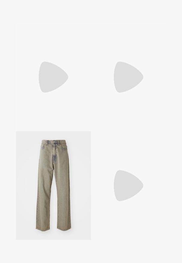 Hvit bomull T-skjorte med korte ermer og løs passform, med et trykt etikettdesign som leser "DEMI COUTURE GmbH BERLIN."; Lys grå vid bukse laget av denim, med en falmet tekstur, synlige sømmer og tradisjonell knapping og glidelås.; Herres løpesko i svart mesh med reflekterende sølvdetaljer, med en polstret såle og en teksturert overflate for greps.; Svart crossover-veske med en glidelåslukking hovedrom, frontlomme, justerbar stropp og et synlig logo-patch på klaffen.