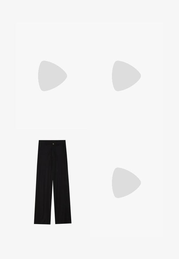 Balta nėriniais apipinta viršutinė dalis, be pečių, su tekstūruotu gėlių raštu, struktūrizuota liemenį ir plačiu nėriniuotu apvadu iškirpėje.; Plati juodos kelnės, pagamintos iš lygaus audinio, su priekinėmis kišenėmis ir mygtuko užsegimu liemenyje. Minimalistinis dizainas be raštų.; Juodos gumininės šlepetės su dviem reguliuojamais dirželiais, tekstūruotu padu ir storu gumuotu padu, pasižyminčios minimalistiniu dizainu.; Aukso spalvos kvadratinis laikrodis su baltu ciferblatu, sidabro spalvos valandų žymekliais ir patvariu metaliniu apyrankiu. Įtrauktas vandeniui atsparus funkcionalumas.