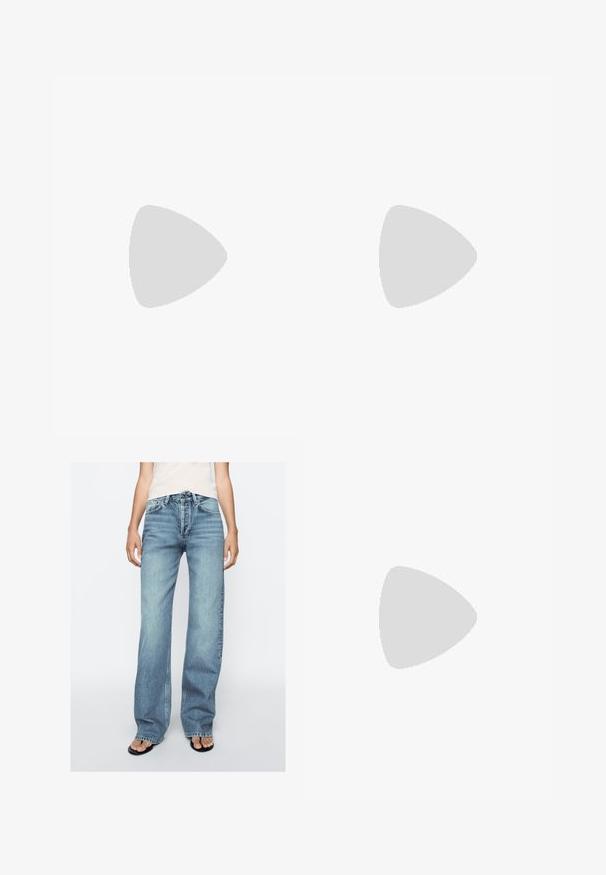 Mouwloze witte top van zachte stof met een ronde halslijn, een gladde textuur, een ontspannen pasvorm en een licht gebogen zoom.; Lichtgewassen denimjeans met een wijde pijp. Bevat een klassiek vijf-pocketontwerp, knoopgulp en subtiele vervaging voor een ontspannen uitstraling.; Zwarte leren platte schoen met ronde teen en lage hak, ontworpen voor casual of formele gelegenheden.; Zwarte leren hobo tas met een slouchy ontwerp, brede schouderband en een gladde textuur. Heeft een enkele ritssluiting aan de zijkant.