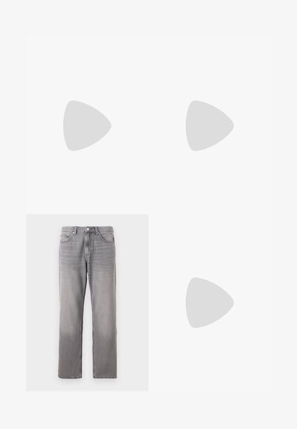 Lichtbeige T-shirt van een zachte katoenkwaliteit. Heeft een ronde hals, korte mouwen en een kleine logo-opdruk op de bovenste linkerkant.; Grijze denim jeans met een rechte pasvorm, vijf zakken, metalen klinknagels en een knoopsluiting. Subtiele vervaagde textuur overal.; Witte Nike Air Max 90 sneaker met een bovenwerk van mesh en leer, een geperforeerde teenbox en een zichtbare luchtunit in de hiel.; Zonnebril met een slank, zilveren metalen frame, grijs getinte lenzen en een aerodynamisch ontwerp met puntige randen en dunne pootjes.