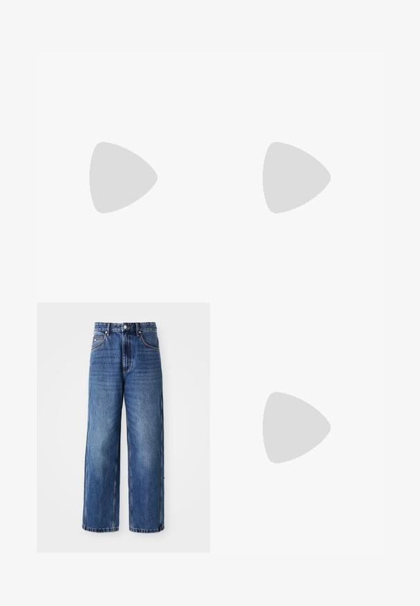 Rdeča bombažna majica s kratkimi rokavi in okroglim ovratnikom. Na prsih je velika bela napis "No Problemo". Gladka tekstura.; Modre široke jeans hlače iz denima z visokim pasom, vidnim šivom, sprednjim zapiranjem na gumb in ohlapnim krojem, z blagim splošenim izgledom in stranskimi žepi.; Mornarsko modre semiš nizke superge z belim podplatom, mornarskimi vezalkami in z zlatim logotipom "Filling Pieces" na strani.; Bela sončna očala s okroglimi okvirji in temnimi lečami. Imajo gladko plastično teksturo in majhen logo na ročaju.