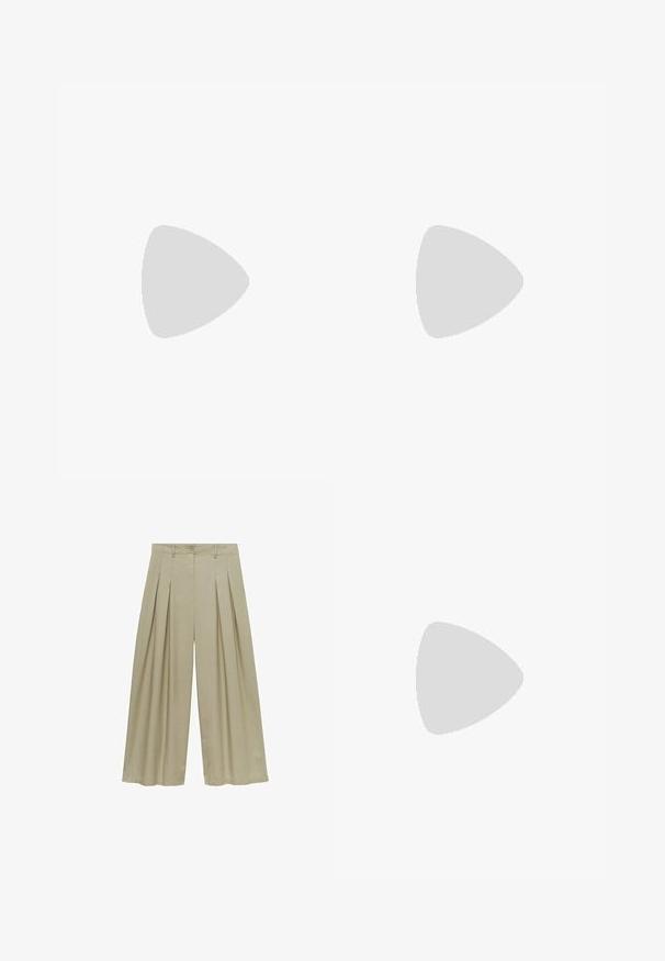 Bílý tílko se čtvercovým výstřihem, vyrobené z hladkého materiálu, v kombinaci s modrými džíny s vysokým pasem. Jednoduchý design, minimální detaily.; Mango Kalhoty - light green; Bílé sandály na vysokém podpatku s robustním podpatkem, s designem s pásky a zavazováním kolem kotníku. Hladký povrch s platformou vpředu pro zvýšení výšky.; Hnědé želvovinové sluneční brýle s širokým, úhlovým rámem a gradientovými čočkami přecházejícími z tmavé do světlé, s kovovými akcenty.