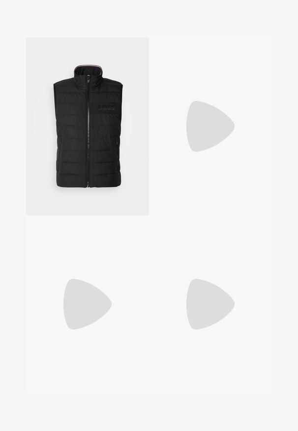 Melns bez piedurknēm bezbala veste ar quilted tekstūru, augstu apkakli un priekšējo rāvējslēdzēju. Iespējo maigu tonalitātes "BOSS" logotipu uz krūtīm un sānu kabatām.; Tumši jūras zilas krāsas kokvilnas T-krekls ar īsām piedurknēm, apaļu kaklu un nemanāmu reliefu logotipu kreisajā krūtī. Mīksta tekstūra, ikdienišķa piegriezne.; Melnas sporta bikses, kas izgatavotas no mīksta zamšmateriāla, ar elastīgu jostu un auklu, ar sānu šuvēm un brīvu piegriezumu.; Melnas skrienamās kurpes ar teksturētu virsmu, gaiši pelēkiem akcentiem un trim horizontālām svītrām brūnā krāsā. Iespējo baltu polsterētu zoli.; Brūna ādas ceļojumu soma ar rāvējslēdzēju, dubultām rokturiem, regulējamu plecu siksnu un redzamām tekstūras rakstu zīmēm virsmā.