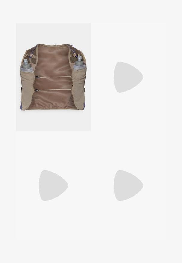 Beidzs mugursoma ar sietiņiem sānos, divām ūdens pudeļu kabatām un violetiem akcentiem. Iekļauj rāvējslēdzējus un strukturētu iekšpusi. Viegls dizains.; Sieviešu garām piedurknēm, bordo krāsas flīsa polo krekls ar augstu apkakli un ceturtdaļas rāvējslēdzēju, redzams uz vienkārša fona.; Melnas kapri legingu bikses, kas izgatavotas no elastīga auduma, ar augstu jostasvietu un mazu baltu logo kreisajā pusē. Gluda tekstūra.; Salomon skriešanas apavi pelēkā un jūras zilo krāsā ir aprīkoti ar elpojošu acu augšdaļu, gumijas pirkstu aizsargu un teksturētu zoli ar lavandas akcentiem.